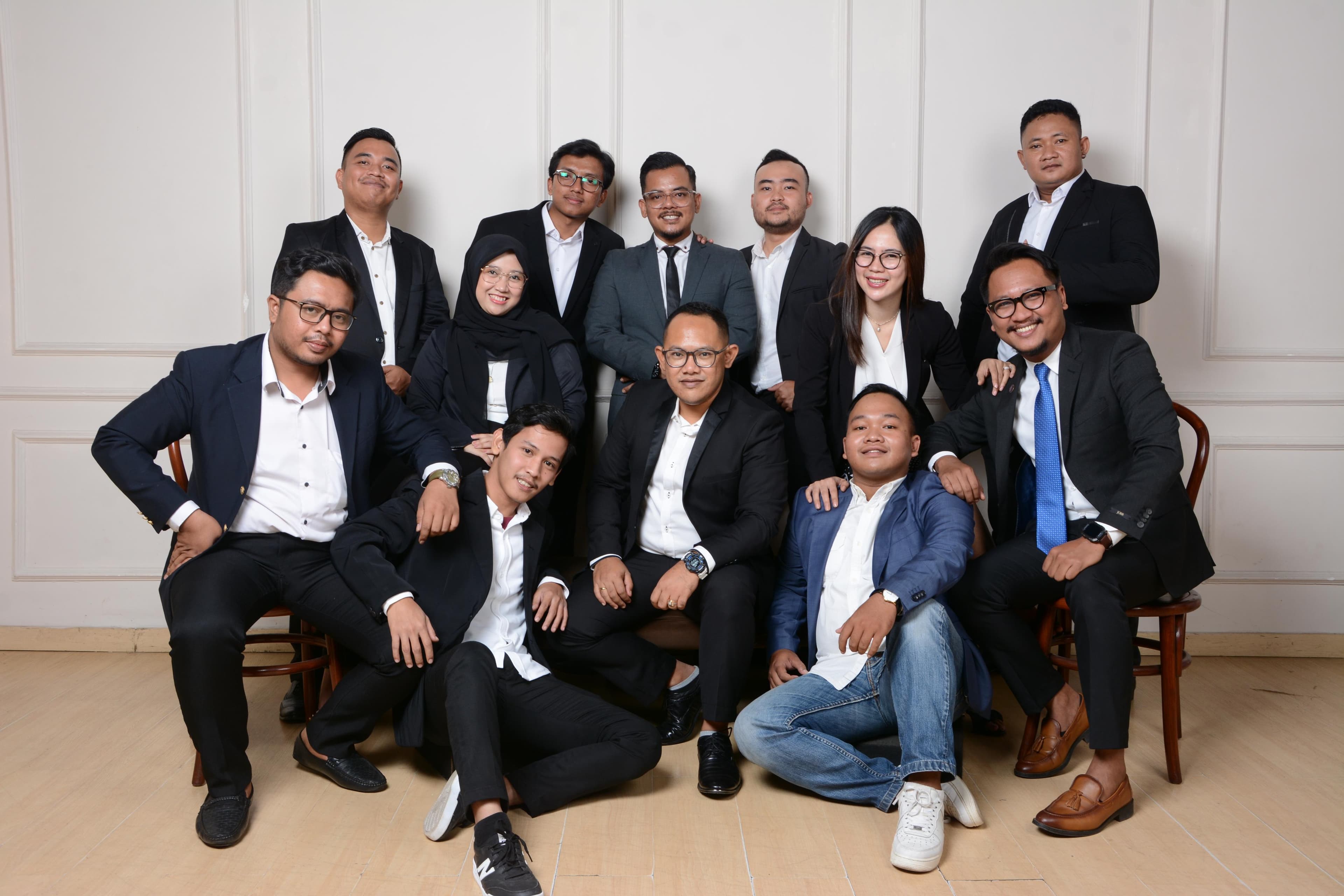 Tim OHP sedang berdiskusi
